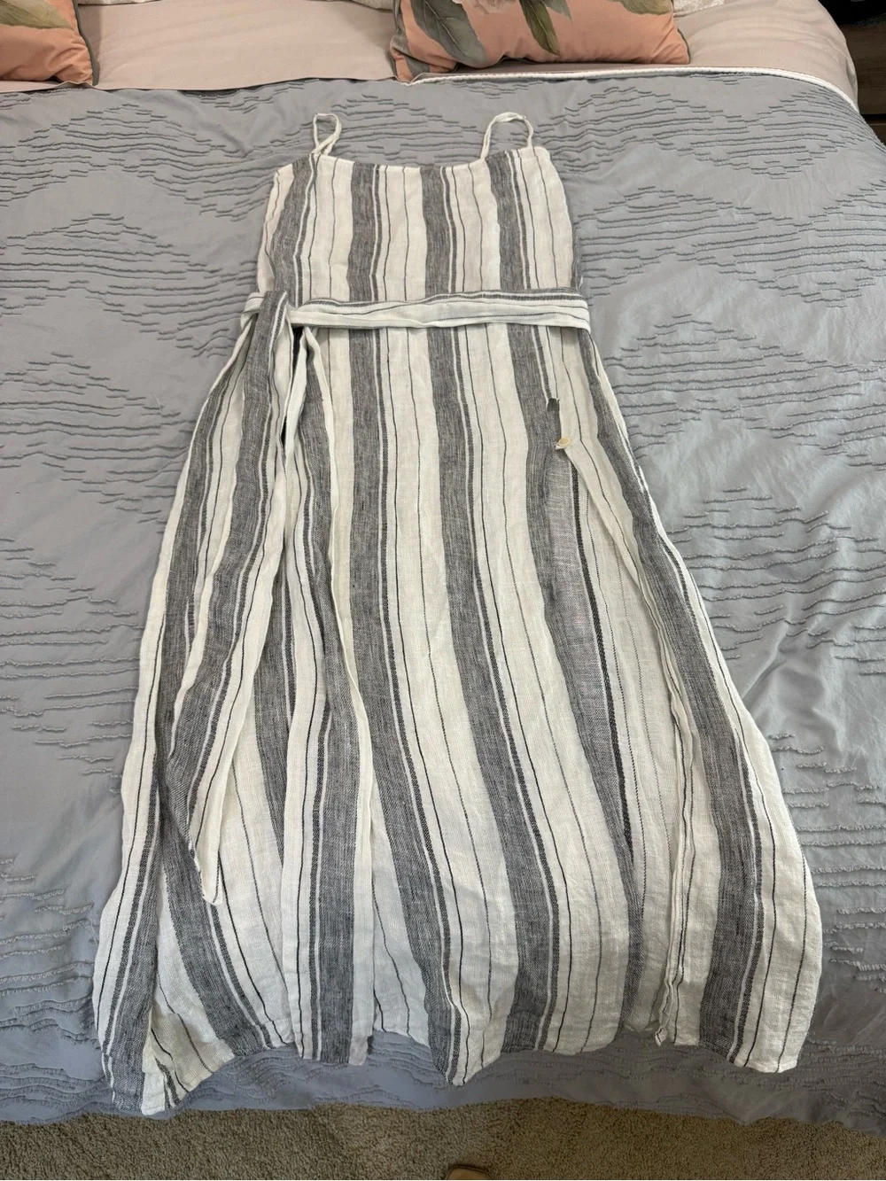 Reformation Pineapple Dress - Picture 4 of 8